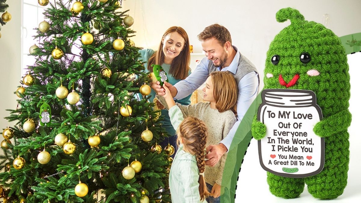 Handmade Crochet Pickle: The Adorable "I Love You" Gift for Every Relationship Milestone